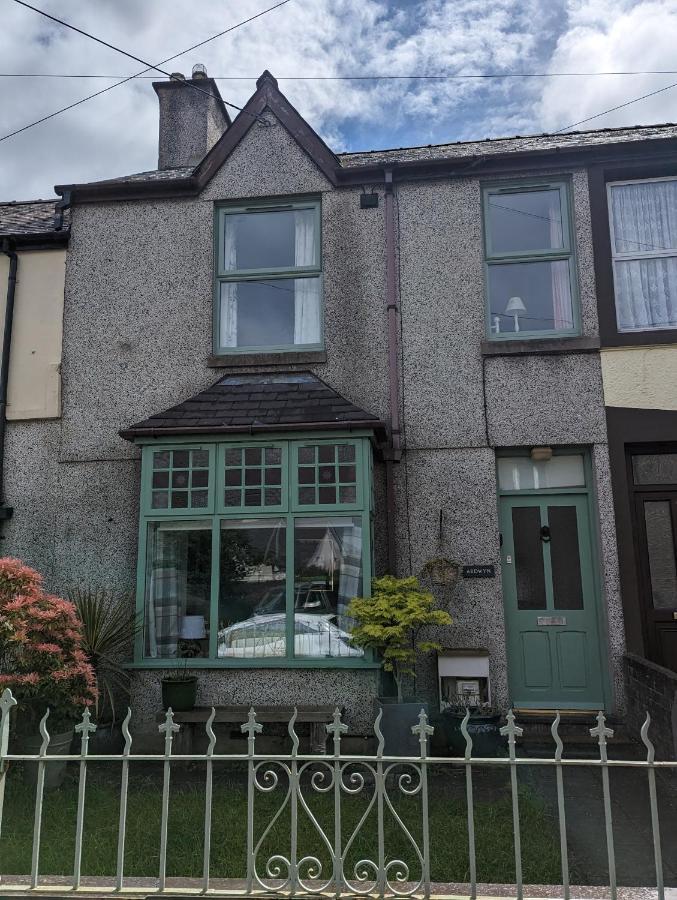 Perfect For Snowdon. Groups, Families+Dogs Welcome Ланберис Екстериор снимка
